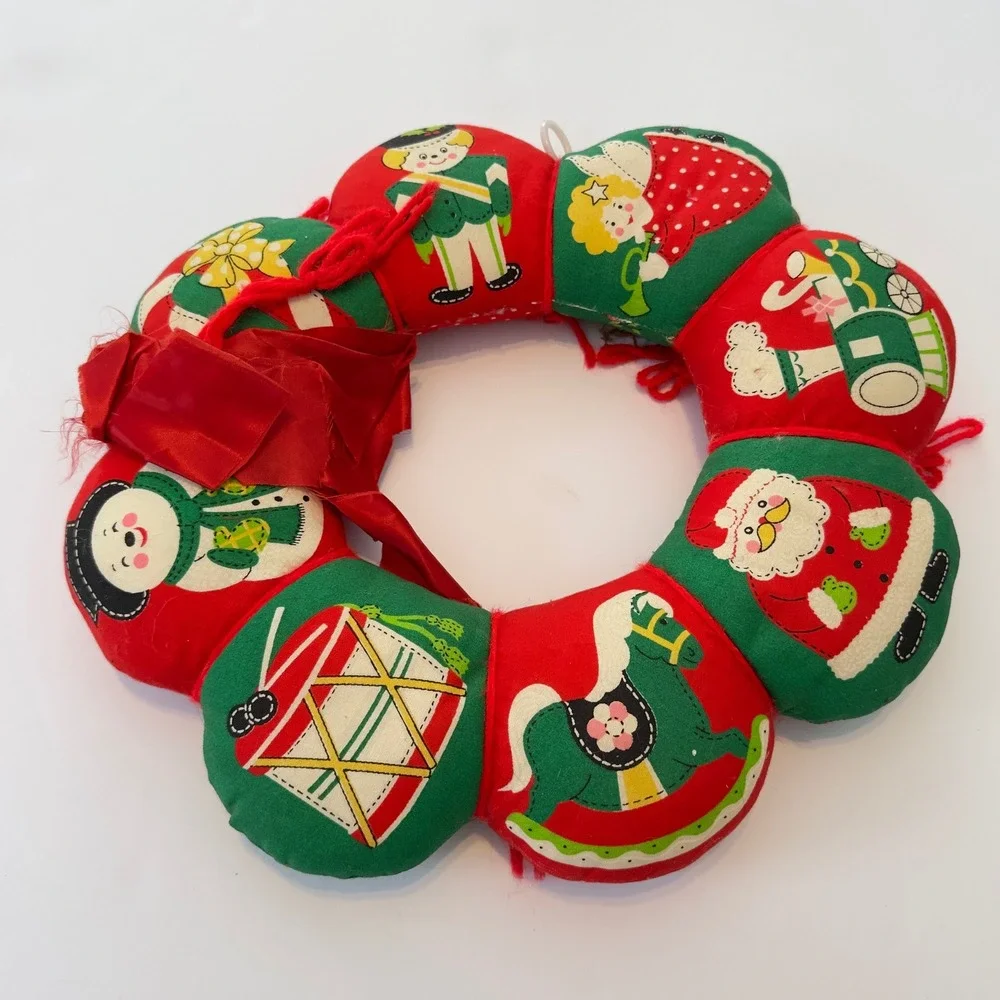 Vintage Handmade Stuffed Fabric Christmas Wreath Reversible Santa Kitschy 14in